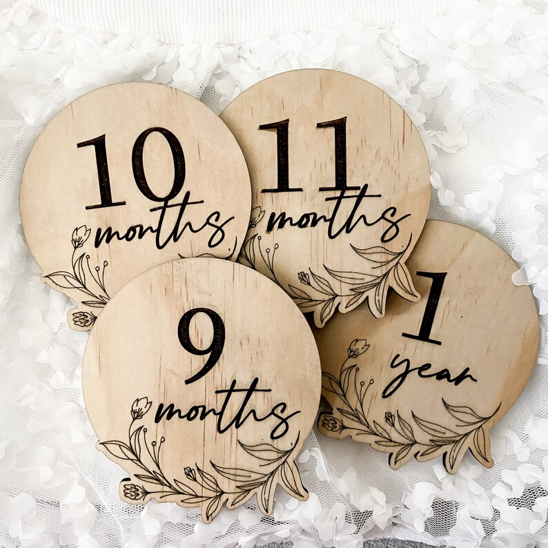 Floral Newborn Milestone Cards – Engraved Wood Monthly Disc Set