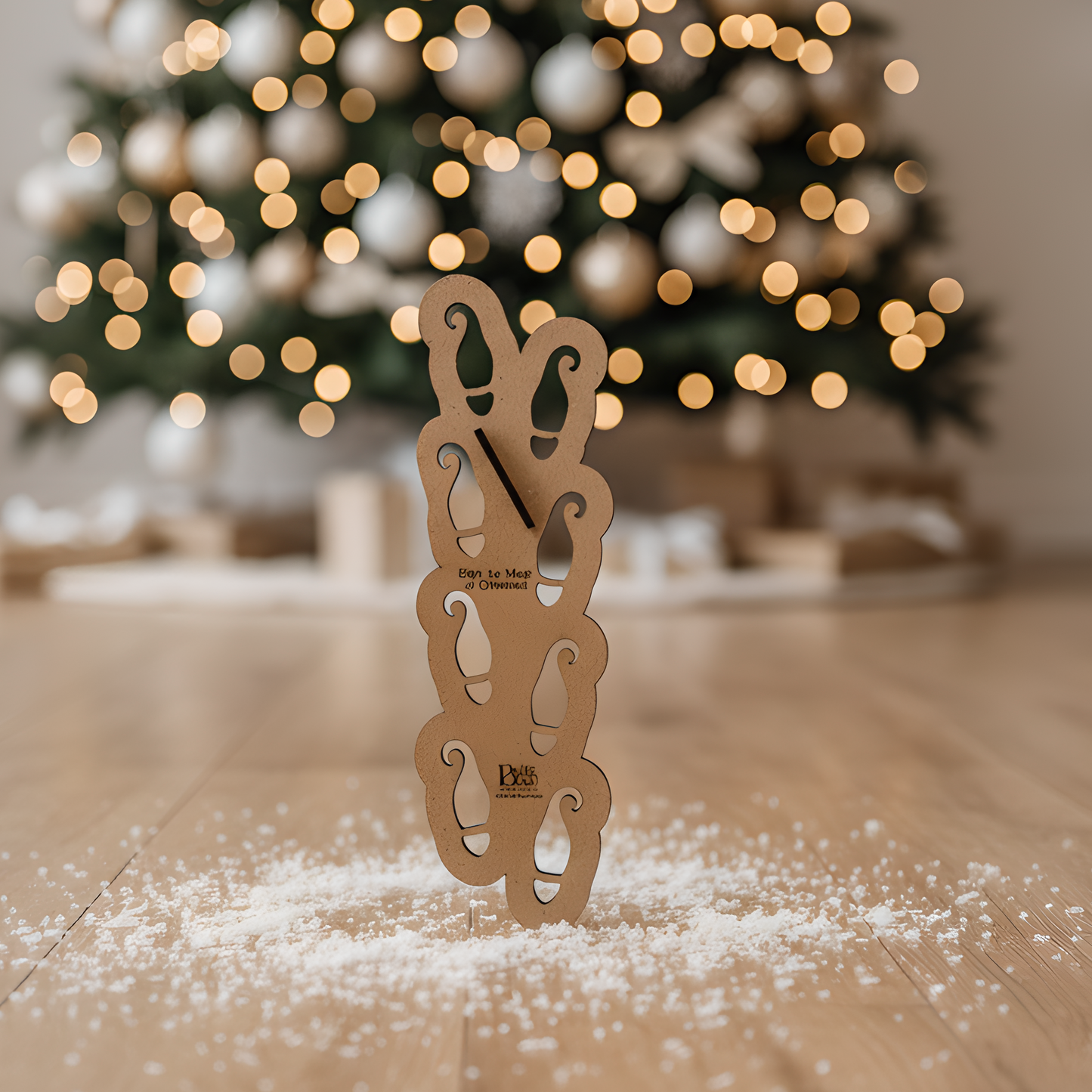 n image showing the 20.5cm x 6cm size of the Elf Stencil, demonstrating the scale of the four-print design